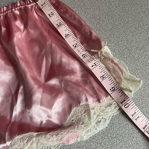 La Vie En Rose 🌹 Pink Satin Lace Trim 2pc Cami Short Set - Picture 11 of 15